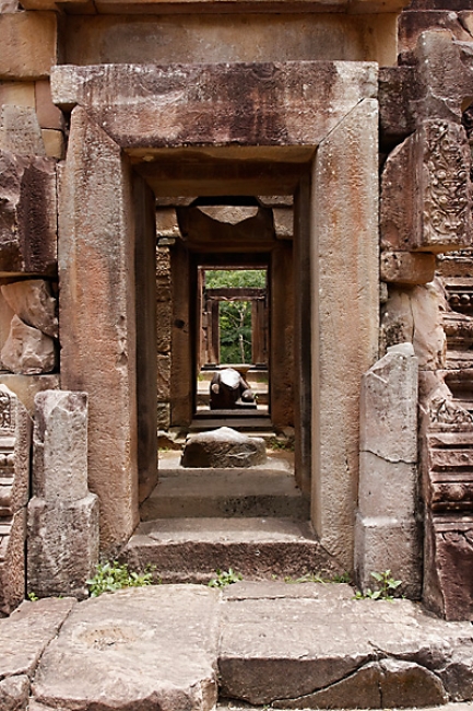 27-Prasat Ta Muen Thom-023